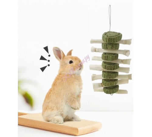 Подвес из палочек бамбука с сердечками из луговых трав